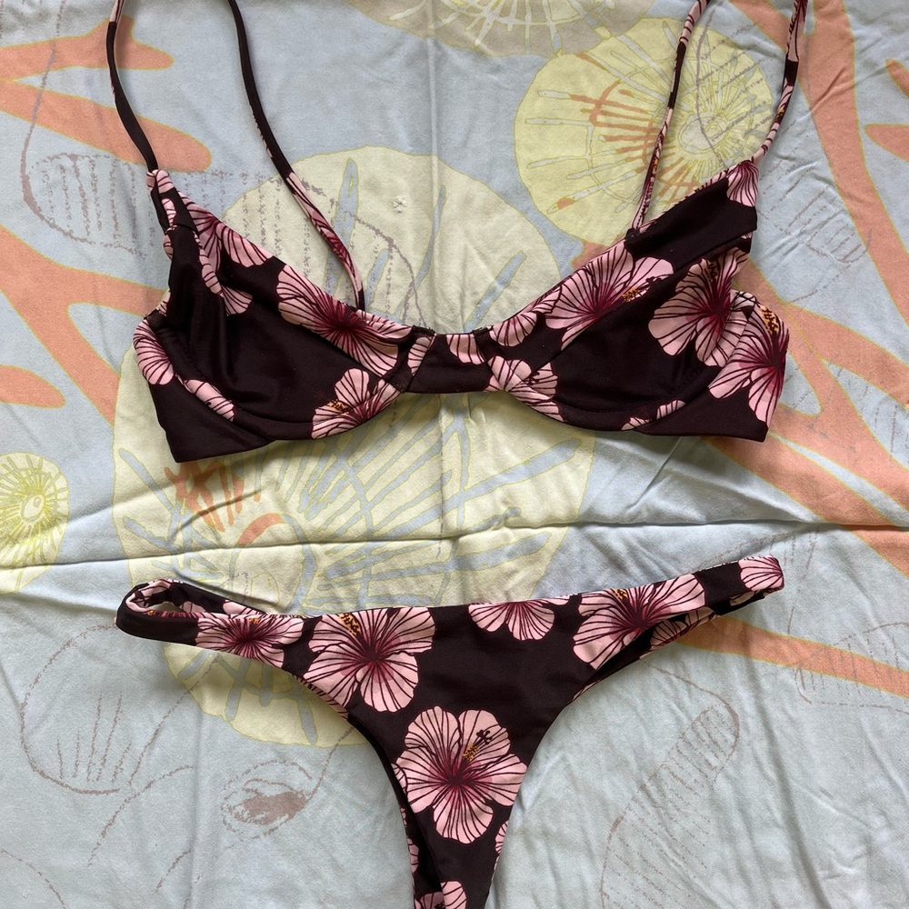 |SOLD|benoa small and petite outrigger